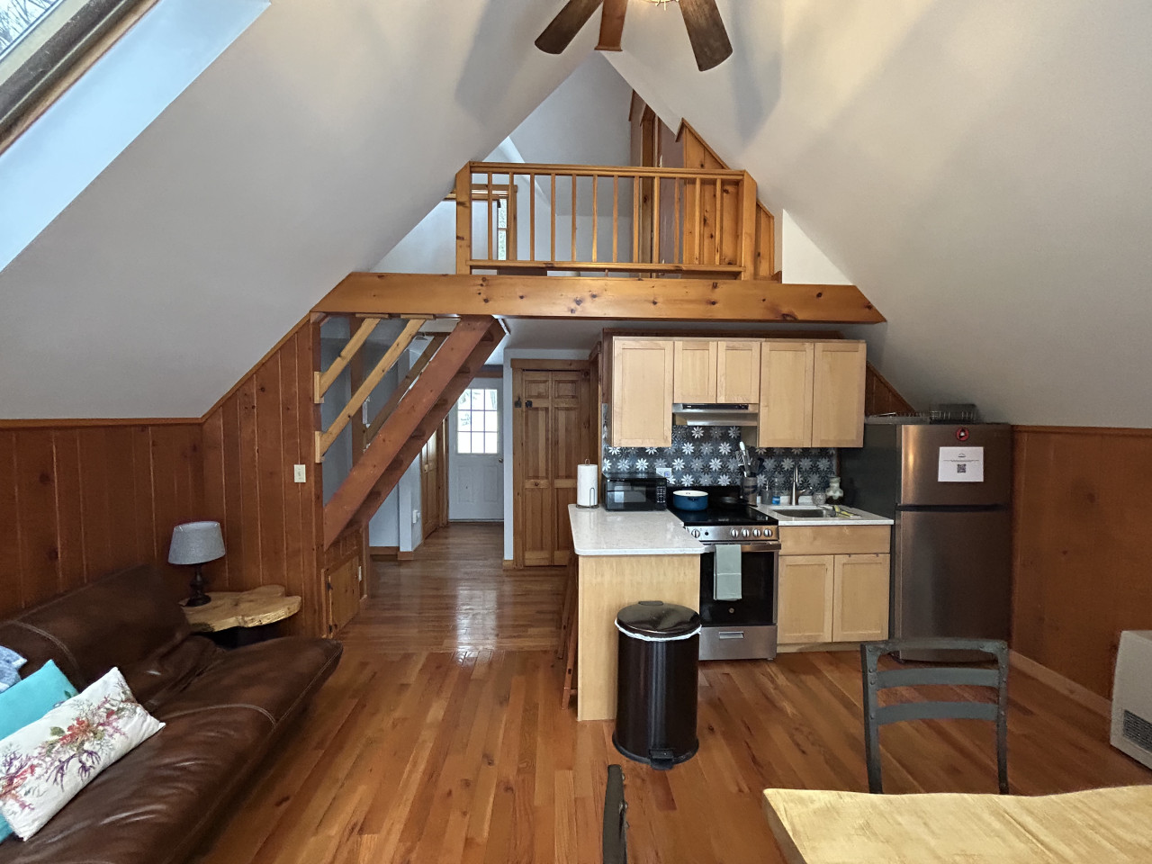 2BR Waterfront Maine Cabin — best places to stay in the white mountains